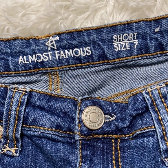 Almost famous crochet frayed bottom cut off denim shorts - Picture 5 of 6